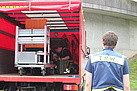 Unterstützung der Feuerwehr durch eine "mobile" Tankstelle (Foto: THW/Anne Mugalla, OV Solingen)